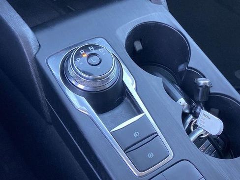 Used 2020 Ford Escape SE Sport image 12