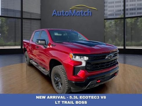 Used 2025 Chevrolet Silverado 1500 LT Trail Boss w/ Convenience Package II image 1