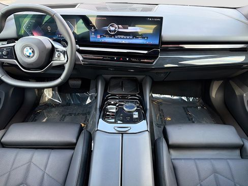 Used 2026 BMW 530i image 19