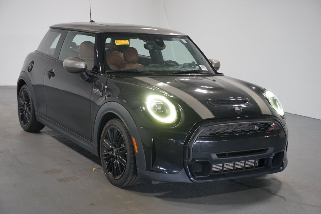 Used 2024 MINI Cooper S FWD image 3