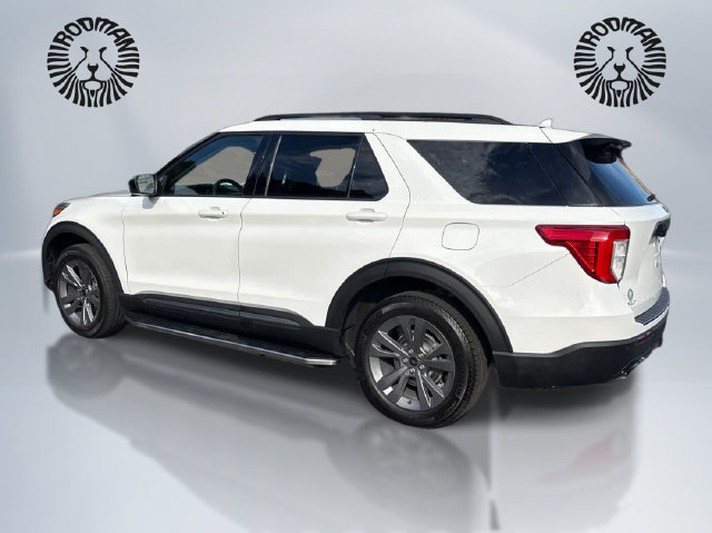 Used 2023 Ford Explorer XLT w/ Equipment Group 202A AWD/4WD image 9