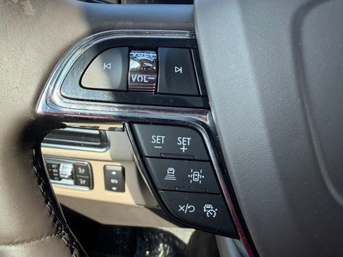 Used 2022 Lincoln Navigator L Reserve RWD image 25