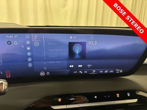 Used 2025 Buick Enclave Preferred image 21