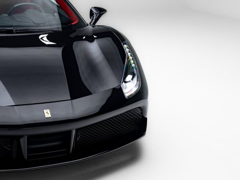 Used 2019 Ferrari 488 GTB RWD image 10
