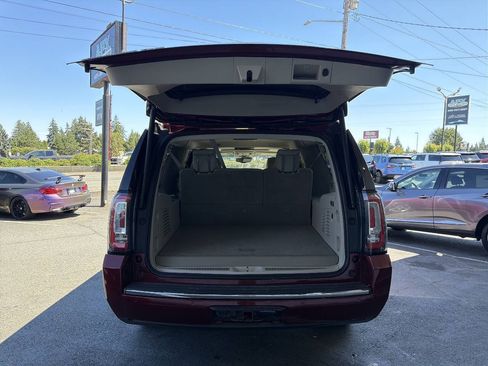Used 2019 GMC Yukon XL Denali w/ Denali Ultimate Package AWD/4WD image 6