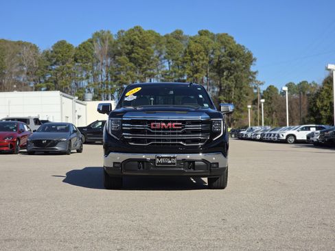 Used 2024 GMC Sierra 1500 SLT w/ SLT Premium Plus Package image 2
