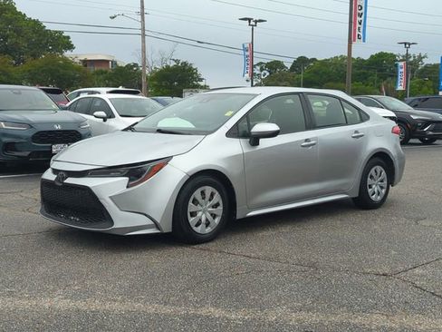 Used 2022 Toyota Corolla L FWD image 8