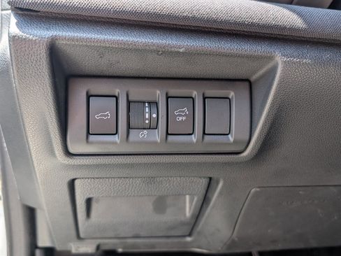Used 2020 Subaru Outback Premium AWD/4WD image 12