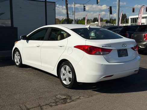 Used 2013 Hyundai Elantra GLS w/ Preferred Pkg FWD image 7