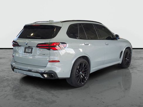 Used 2024 BMW X5 sDrive40i w/ M Sport Package RWD image 2