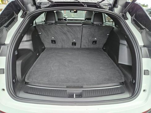 Used 2025 Jeep Wagoneer S Limited image 11