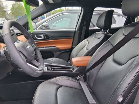 Certified 2025 Jeep Compass Limited AWD/4WD image 29