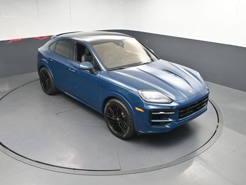 New 2025 Porsche Cayenne S AWD/4WD image 40