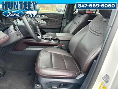 Used 2025 Ford Explorer Platinum w/ Ultimate Package AWD/4WD image 22