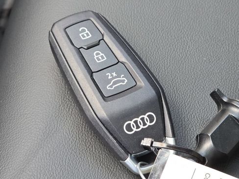 Used 2025 Audi Q5 Premium Plus AWD/4WD image 42