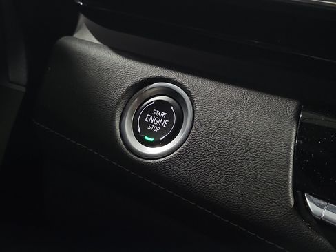 Used 2024 Cadillac Escalade Sport AWD/4WD image 31