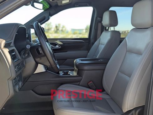 Used 2024 Chevrolet Suburban LT image 26