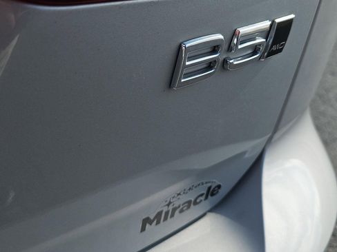 Used 2025 Volvo V60 B5 Cross Country Plus image 31