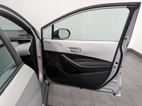 Used 2022 Toyota Corolla SE FWD image 22