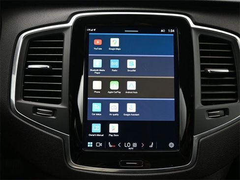 Used 2023 Volvo XC90 B5 Core image 22