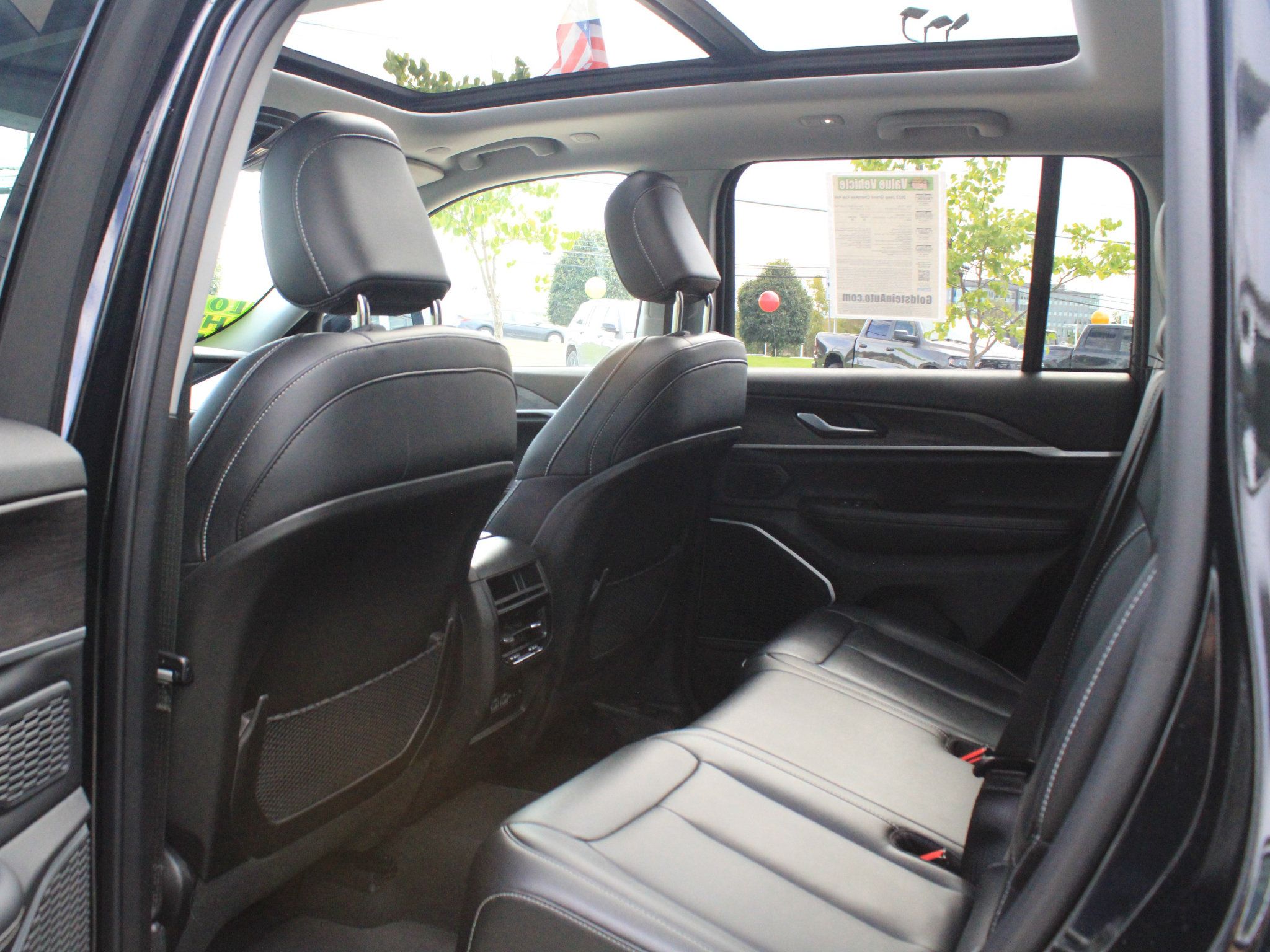 Used 2023 Jeep Grand Cherokee 4WD 4xe image 31