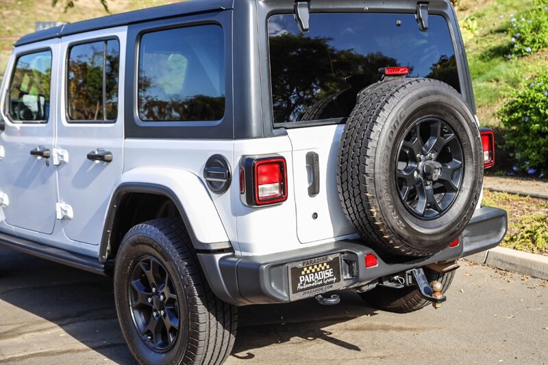Used 2018 Jeep Wrangler Unlimited Sahara AWD/4WD image 14