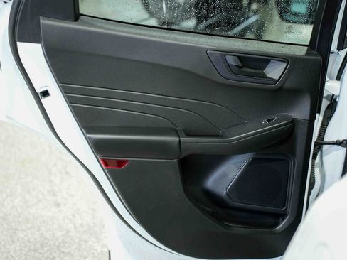 Used 2023 Ford Escape Active image 11