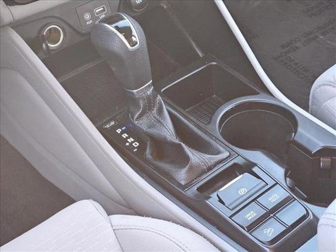 Used 2020 Hyundai Tucson SE image 12