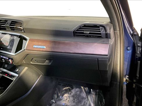 Used 2024 Audi Q3 2.0T Premium Plus w/ Premium Plus Package image 18