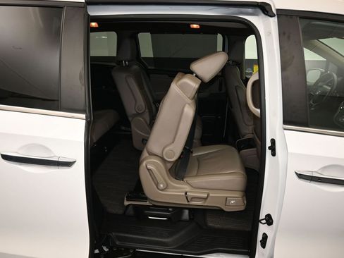 Used 2024 Honda Odyssey EX-L image 49