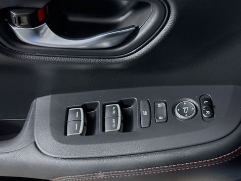 Used 2025 Honda HR-V Sport image 20