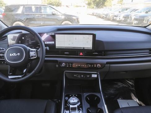 New 2026 Kia Carnival SX FWD image 5