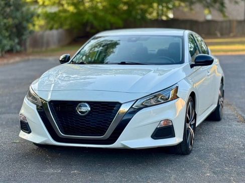 Used 2020 Nissan Altima 2.5 SR image 1