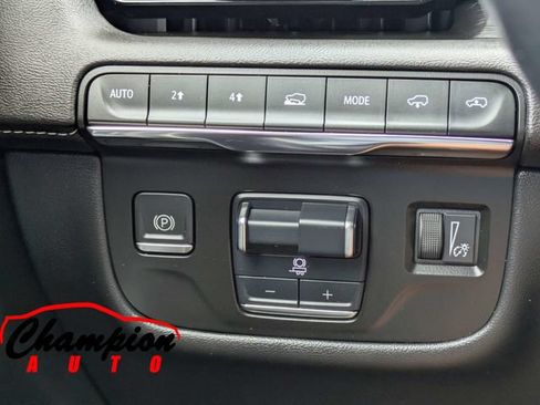 Used 2021 Cadillac Escalade Sport w/ Driver Assist Tech Package AWD/4WD image 32