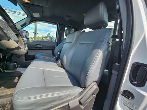 Used 2016 Ford F250 XL w/ Power Equipment Group AWD/4WD image 12