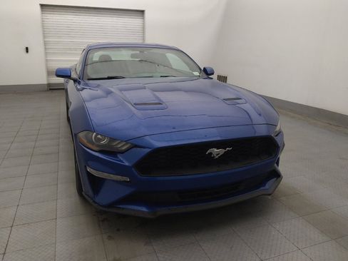 Used 2018 Ford Mustang Coupe RWD image 14