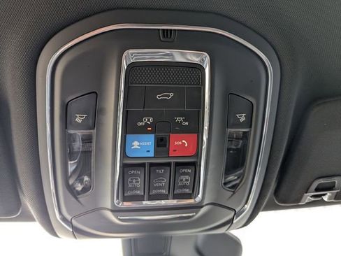 Used 2023 Jeep Grand Cherokee Trailhawk w/ Advanced Protech Group II image 25