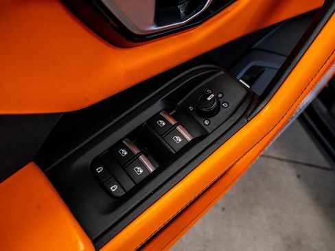 Used 2022 Lamborghini Urus image 47