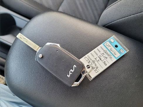 Used 2026 Kia Seltos LX FWD image 18