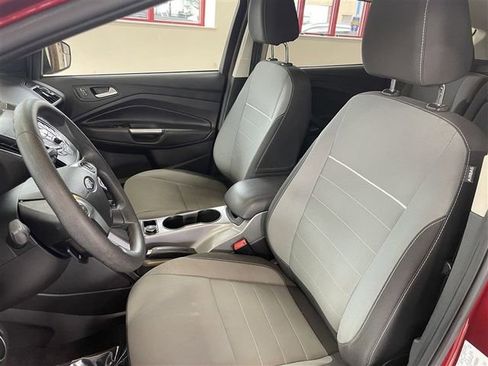 Used 2015 Ford Escape SE image 20