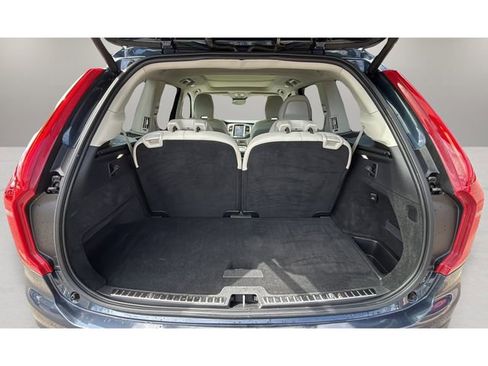 Used 2023 Volvo XC90 B6 Core w/ Climate Package image 32