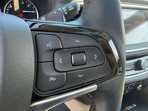 Used 2022 Buick Enclave Avenir image 15