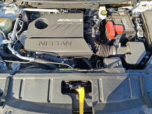 Used 2024 Nissan Rogue SV image 28