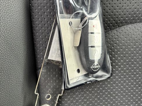 Used 2025 Nissan Z Performance w/ Floor Mat Package image 37