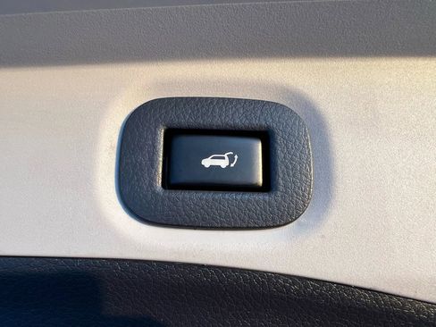 Used 2020 Nissan Rogue SL image 41