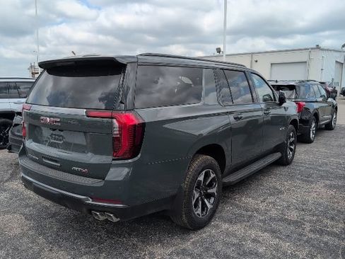 Used 2026 GMC Yukon XL AT4 AWD/4WD image 2