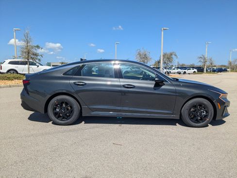 New 2026 Kia K5 LXS FWD image 4