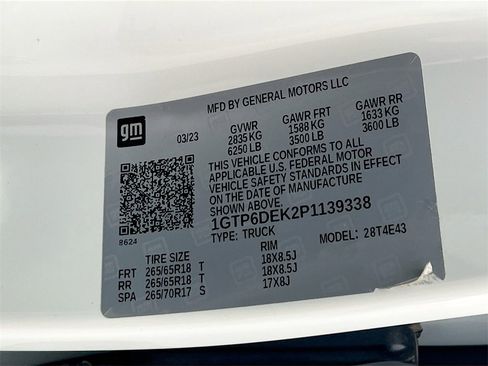 Used 2023 GMC Canyon AT4 image 32