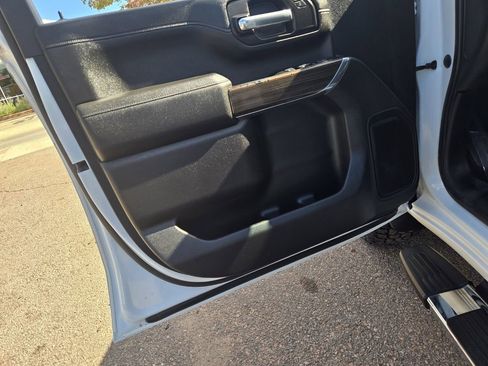 Used 2022 Chevrolet Silverado 2500 LT w/ Convenience Package image 14