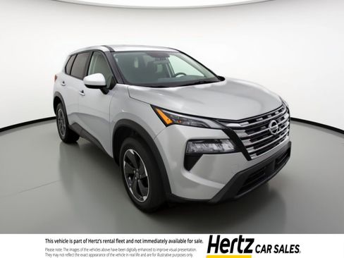 Used 2025 Nissan Rogue SV image 1